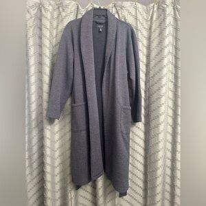 Nordstrom Mens shop robe size M/L
Grey 54% cotton 46% polyester 
Great condition